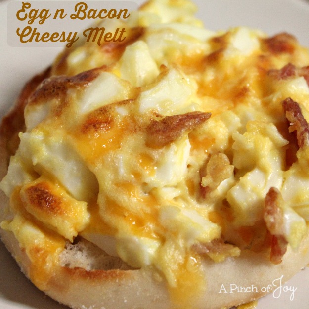 Egg n Bacon Cheesy Melt -- A Pinch of Joy
