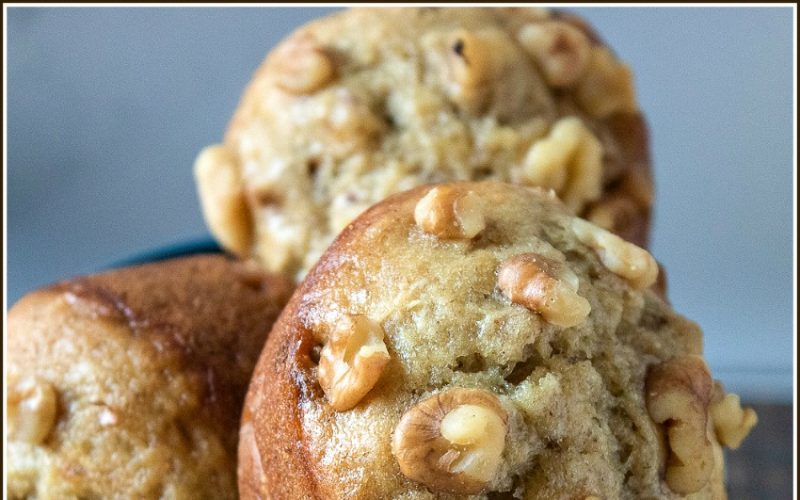 Banana Nut Muffins -- A Pinch of Joy