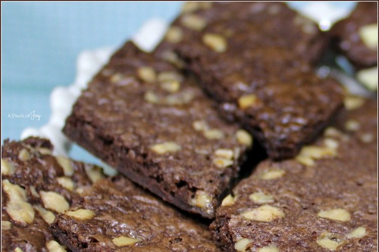 Buttery Brownie Bark - A Pinch of Joy